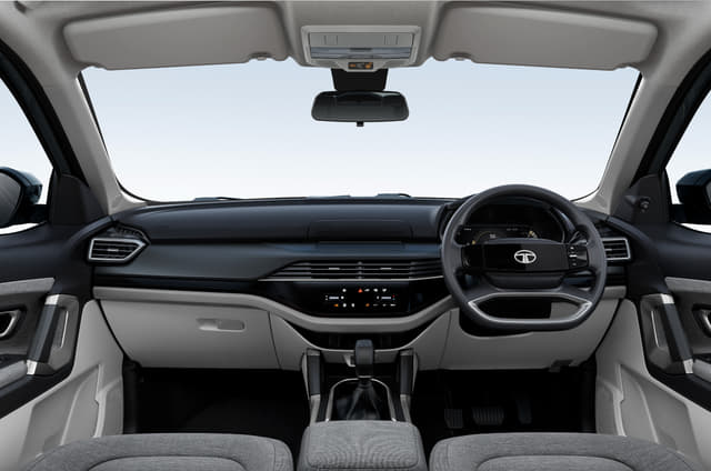 Tata Safari Smart trim - dashboard Image - 10698